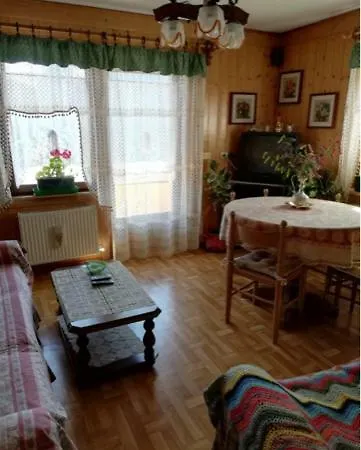 Lory San Pietro di Cadore