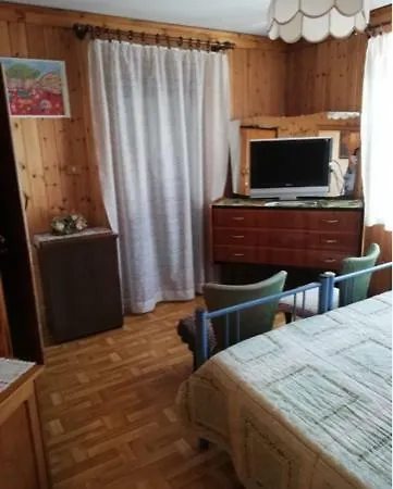 Apartment Lory *