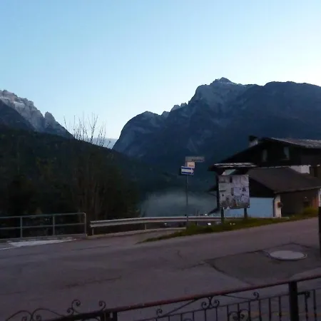 Lory Apartment San Pietro di Cadore